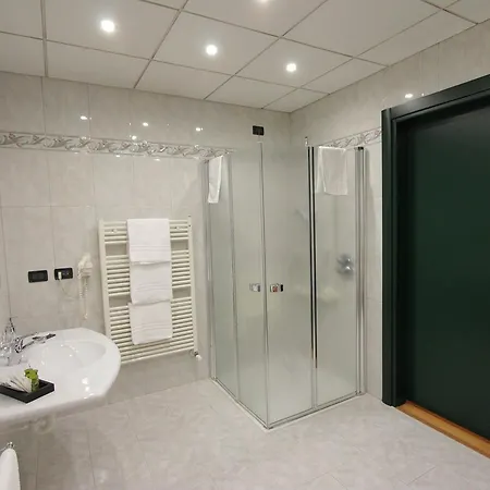 Europa Hotel 3*