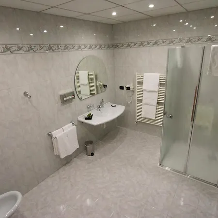 Europa Hotel 3*